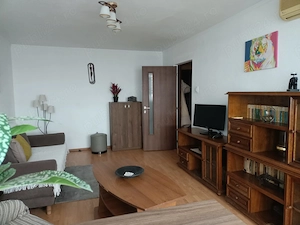 Inchiriez apartament 2 camere termen lung