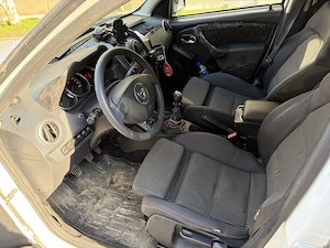 Dacia Duster 1.5 dci 4x4 - imagine 5