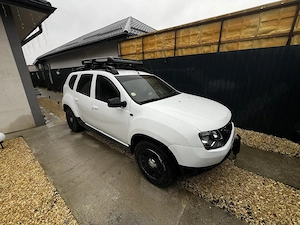 Dacia Duster 1.5 dci 4x4 - imagine 8