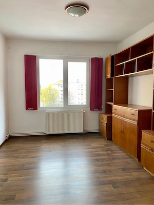 Vand apartament in Sighisoara, 3 camere, 2 wc, 2 balcoane, et. 4 - imagine 3