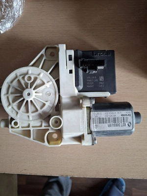 Vinzare motoras geam Megan 3 - imagine 2