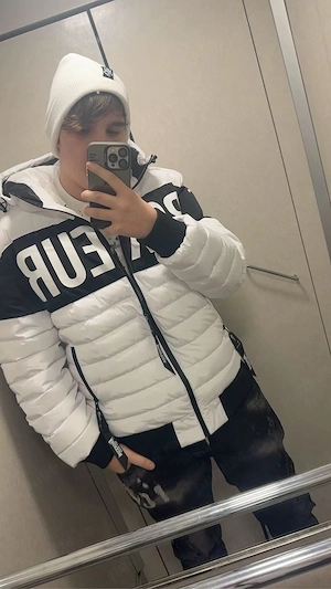 Caut aventuri sau amanta 