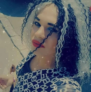 Buna sunt Ema TS  Revenita cu drag pentru voi In orasul vostru cu drag 