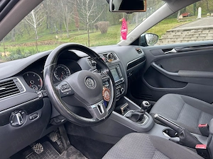 Volkswagen Jetta, 2012 - imagine 9