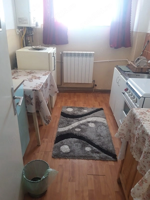 Închiriez apartament cu 2 cameră, centrală proprie pe gaz, zona stomatologie - imagine 3
