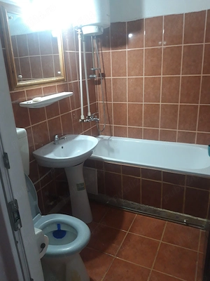 Închiriez apartament cu 2 cameră, centrală proprie pe gaz, zona stomatologie - imagine 2