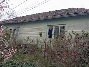Vând casă în Oravița 