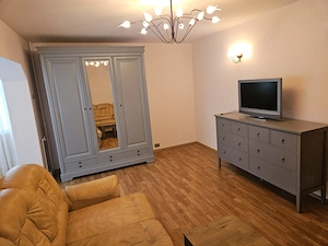 Apartament 3 camere decomandate 70 mp Decebal pet friendly - imagine 4