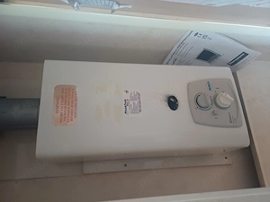 De vanzare casa pe roti , 3 dormitoare , 2 bai,  living si bucătărie,  mobilat utilat , preț 21800 E - imagine 8