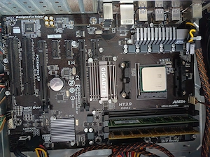 Unitate PC gaming DDR 3 