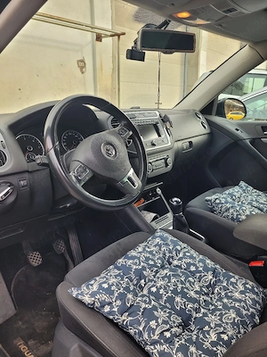 VW Tiguan din 2012 - imagine 5