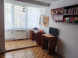 De vânzare apartament cu 2 camere, str. Splaiul Crişanei