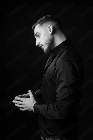 Solist pop ușoara folclor caut trupă - București, Constanta