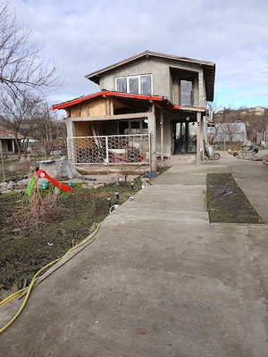 Casa cu mansardă de vânzare 