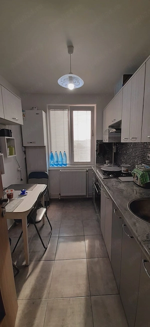 PF Vand apartament 2 camere decomandate in Roman - imagine 4