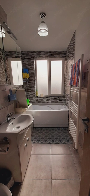 PF Vand apartament 2 camere decomandate in Roman - imagine 3