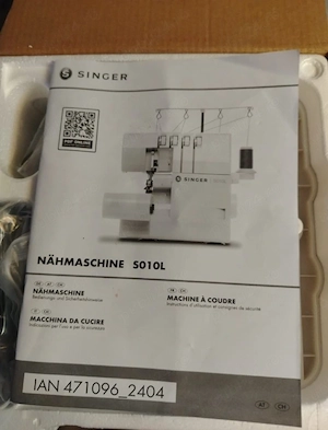 Mașină de cusut Singer aproape nouă   folosită o singură dată