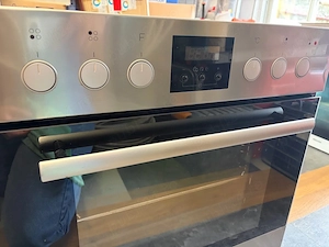 SET Cuptor folosit+ plita cadou Bauknecht 