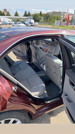 Mercedes Benz C200 - imagine 6