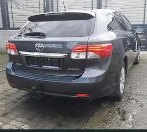 Toyota Avensis  - imagine 5