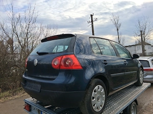 Dezmembrez vw golf 5 1.4 benzina