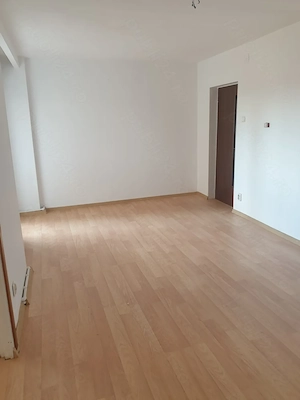 apartament 4 camere - imagine 4