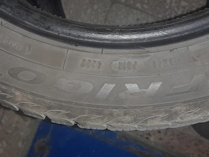 Vând cauciucuri 225/50/17