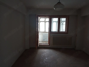 Vând apartament 2 camere in Pascani,zona deal,str.Gradinitei,vizavi de Catedrala - imagine 3