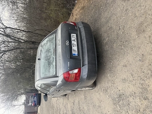 Hyundai accent - imagine 4