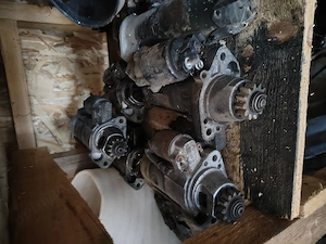 Vând electromotor Nisan X - trail motor 2.2 diessel 