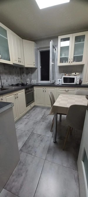 Proprietar vând apartament cu 4 camere Mărășești, Suceava - imagine 6