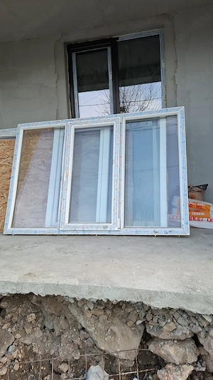 Vând 5 geamuri termopan preț 2200 ron