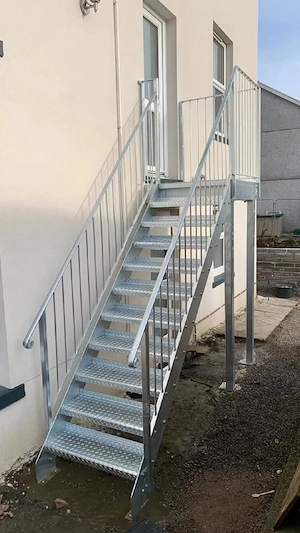 Scari zincate exterior