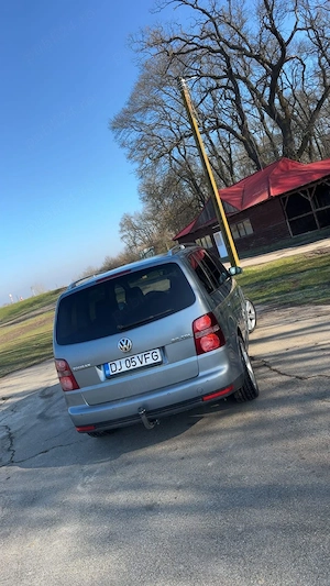 Vând vw Touran  - imagine 8
