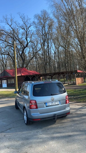 Vând vw Touran  - imagine 9
