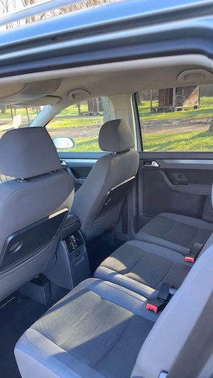 Vând vw Touran  - imagine 3