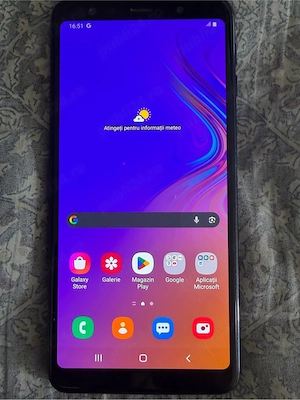 Samsung Galaxy A7 nu are bourne ecran mare baterie mare dual sim perfect funcțional.detalii în priva