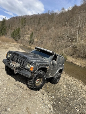 Vand Nissan patrol Y60 motor.2.8 diesel (autoutilitara)