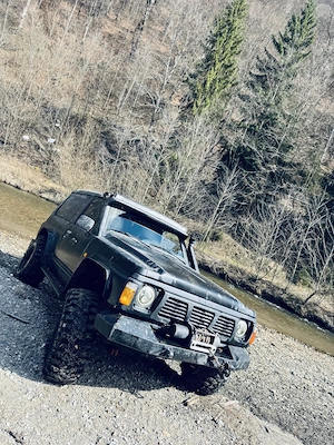 Vand Nissan patrol Y60 motor.2.8 diesel (autoutilitara)