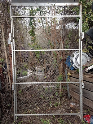 Port Bagaj,OPEL Combo compatibil si pentru alte auto monovolum .Pret-550 lei NEGOCIABIL .