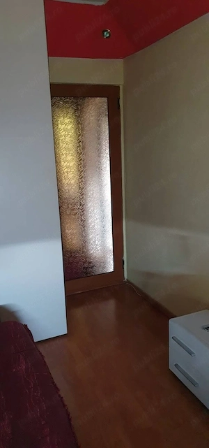 vind apartament 3 camere 