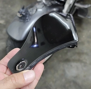 Capac metalic cabluri stânga (neck cover) Suzuki Intruder VL1500 1998-2004 - imagine 4