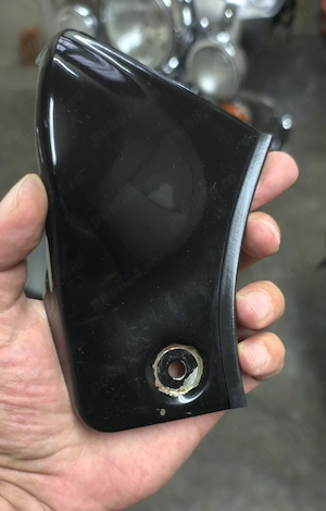 Capac metalic cabluri stânga (neck cover) Suzuki Intruder VL1500 1998-2004 - imagine 6