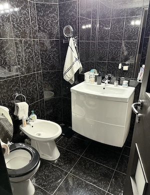 Apartament + curte + spațiu comercial zona centrala - imagine 6