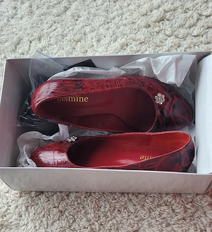 De vanzare accesorii dama