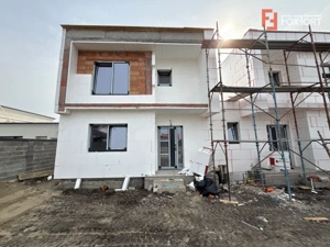 Duplex cu 4 camere de vanzare si teren de 335 mp - zona Sacalaz