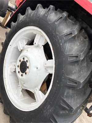 tractor u650 - imagine 3