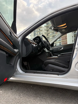 Mercedes E 220 , 2010  - imagine 3