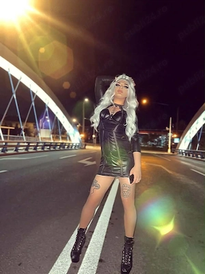  Poze reale 100 100 nu fake nu furate Transexuala dominatoare activa ofer si show web - imagine 2
