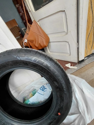 vand anvelope Toyota Yaris Cross 205/65R16 vara - 20 km - imagine 2